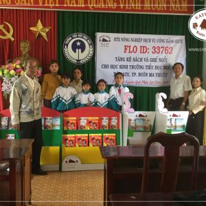 tặng-kệ-sách-cho-trường-tiểu-học-Ngô-Mây-eatucafe-3 tặng-kệ-sách-cho-trường-tiểu-học-Ngô-Mây-eatucafe-3